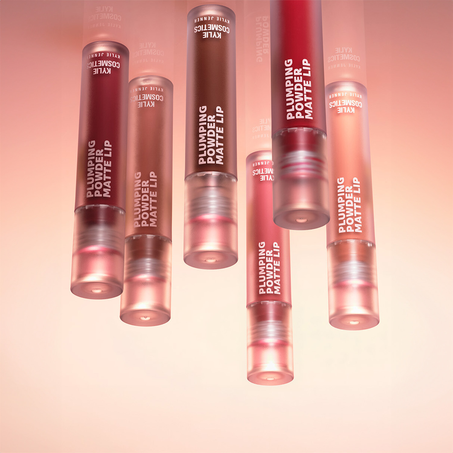 KYLIE PLUMPING POWDER MATTE LIP (LABIAL MATTE EFECTO VOLUMINIZADOR)